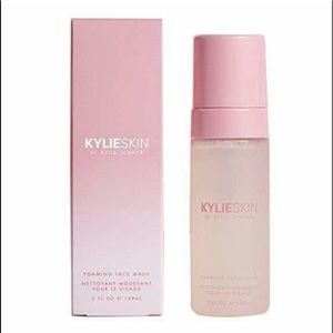 Kylie Skin by Kylie Jenner Foaming Face Wash